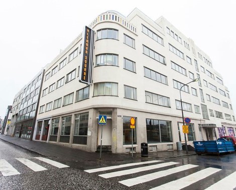 This upscale hotel blurs the lines between boutique hotel and hostel