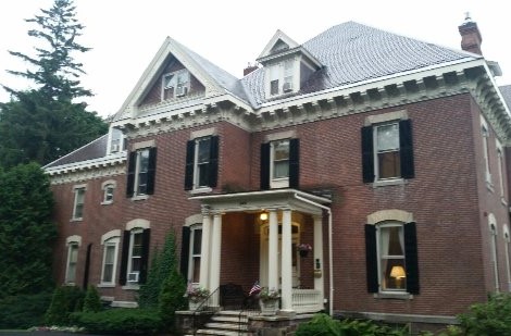 Come relax in the grandeur of our historic 1881 mansion turned bed and breakfast in picturesque Burlington, VT