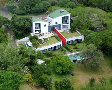 A small and intimate guest house adjacent to the World Heritage Site of iSimangaliso Wetland Park