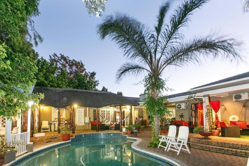 Bed & Breakfast En-Suite Rooms, Luxury Cabins, Budget Friendly Accommodation