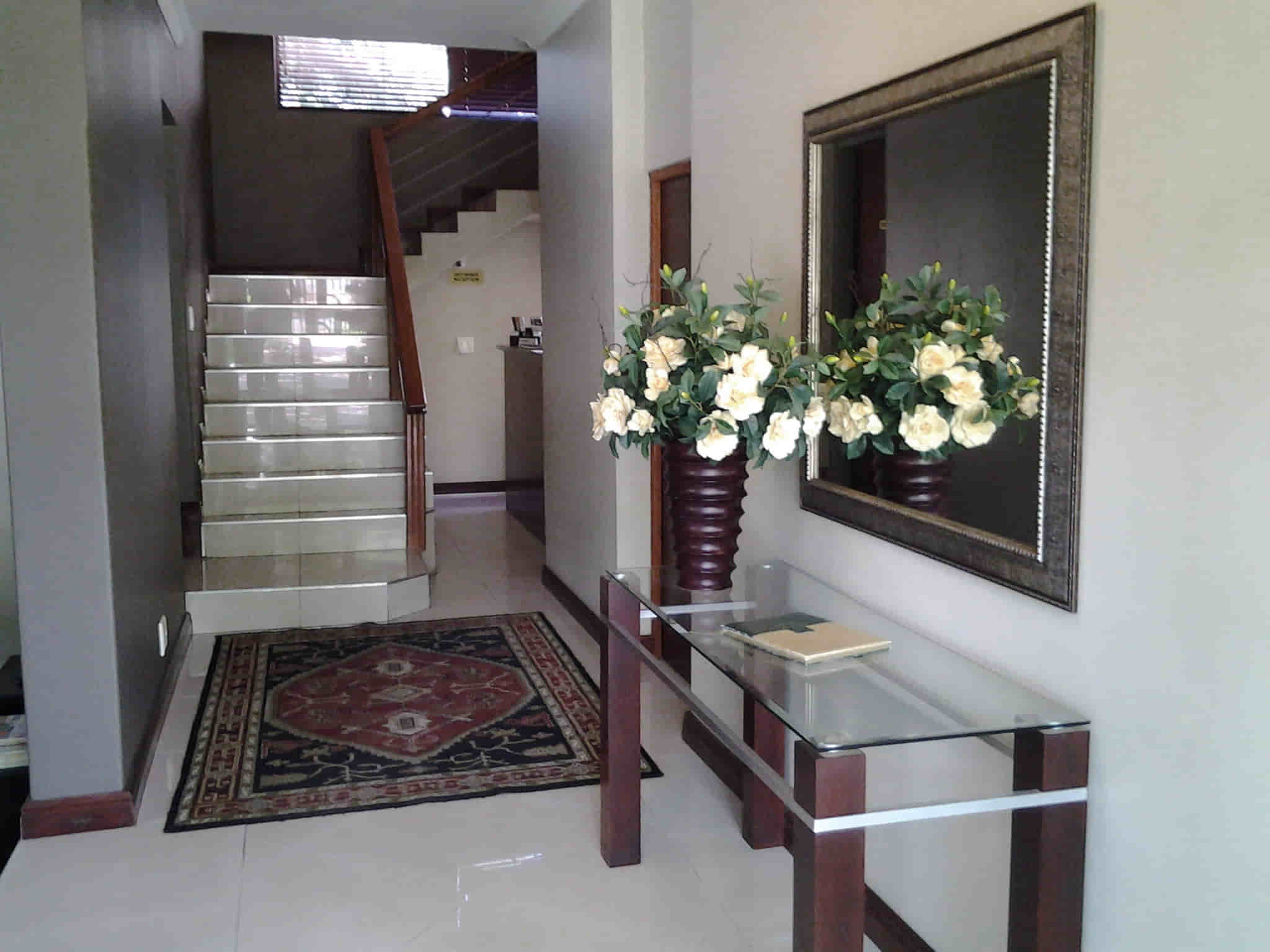 Nestled between the Free State hills in a quiet scenic cul de sac of Bloemfontein, you will find this beautiful venue. Take a step into our Guest House and you know you will want to stay