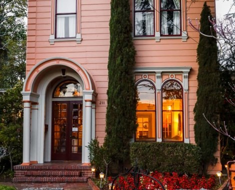 This well-known, historic, Sonoma Bed and Breakfast is a peaceful place for your next visit to California’s wine country