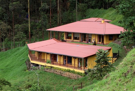An hotel in a magical place where you can stay surrounded by the most exuberant nature, just a few minutes from the town of Salento, Colombia