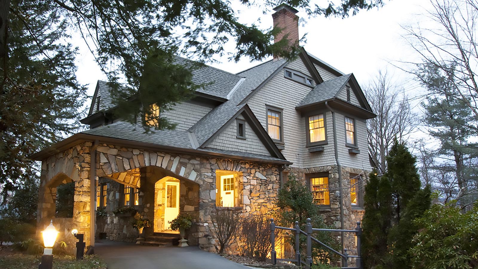 Welcome to our Bed & Breakfast Inn in Asheville, North Carolina