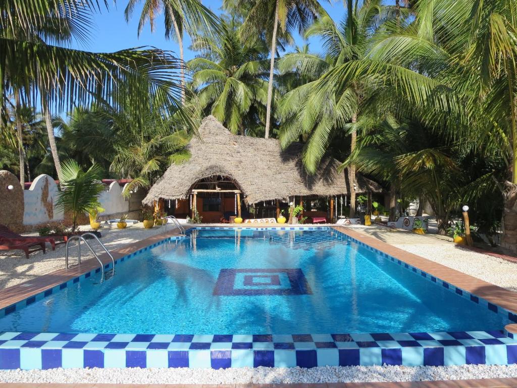 If you are looking for a typical small Zanzibarian setting, which allows you to relax and enjoy the wonderful island, you will find it here at our resort