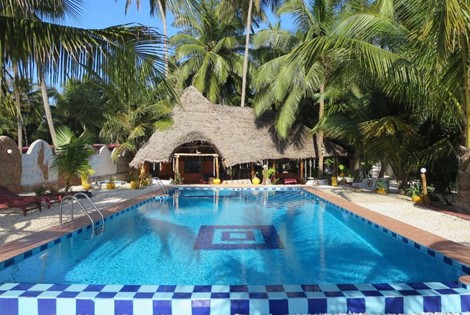 If you are looking for a typical small Zanzibarian setting, which allows you to relax and enjoy the wonderful island, you will find it here at our resort