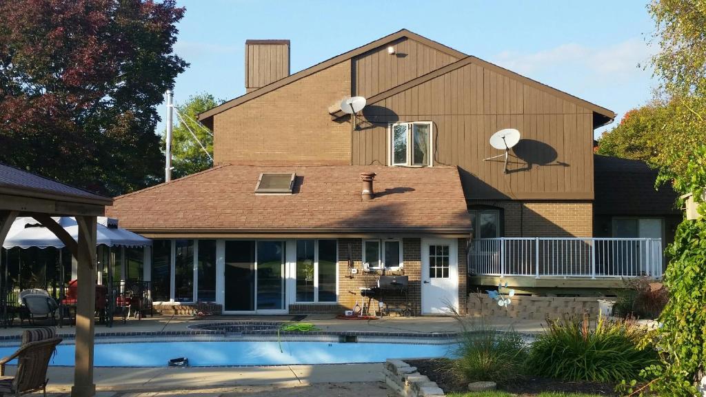 Escape to the middle of nowhere and listen to the grass grow