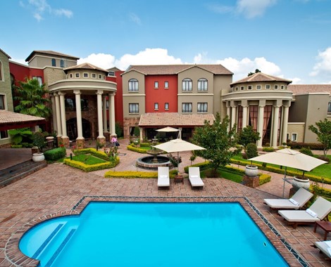 If style, luxury and service excellence top your agenda for business travel or leisure, this Hotel offers a tranquil green oasis amid the rush of city life