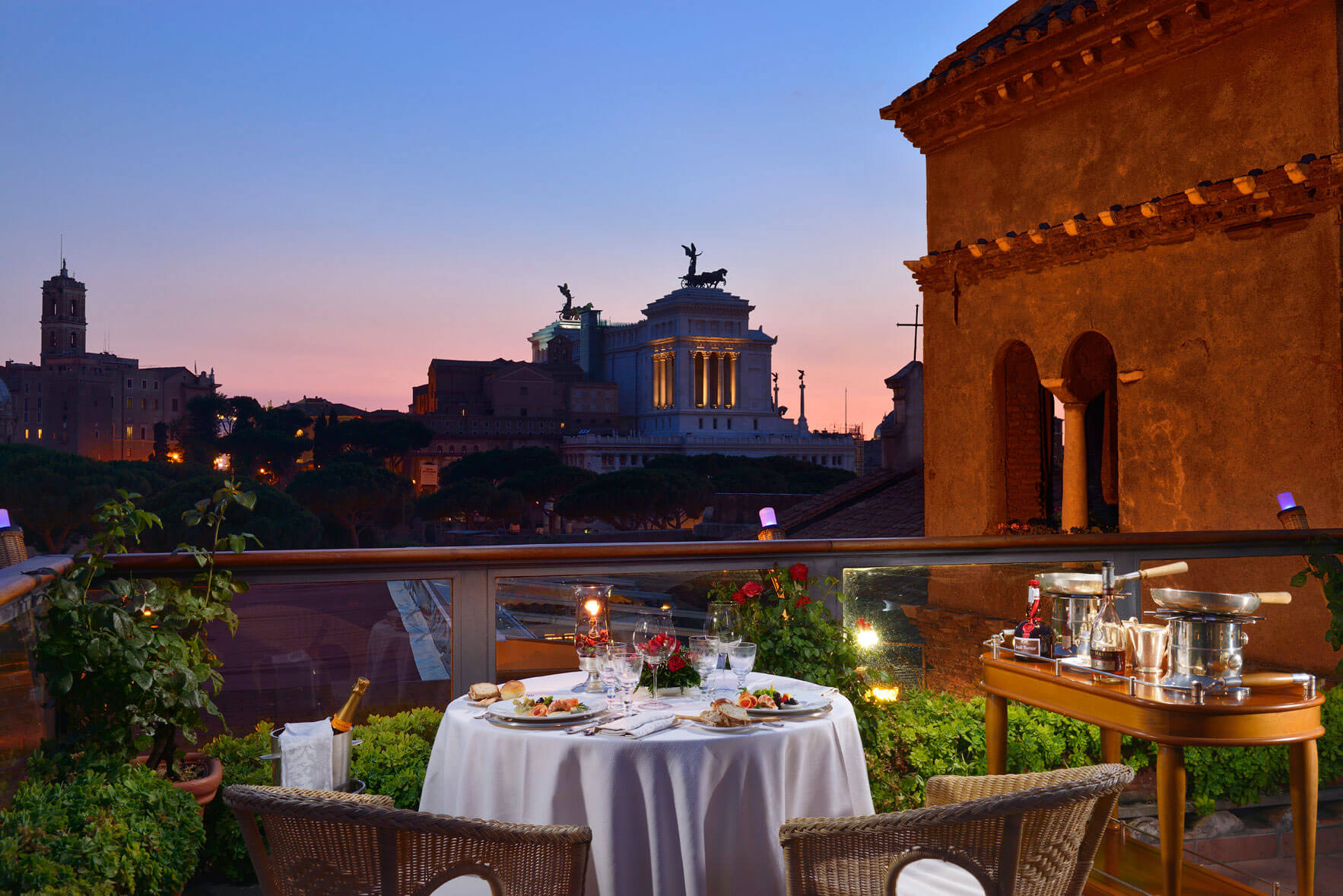 Jacqueline Kennedy, Liz Taylor, Alain Delon - just a few of the many famous names who have stayed at our hotel in the centre of Rome