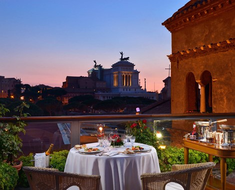 Jacqueline Kennedy, Liz Taylor, Alain Delon - just a few of the many famous names who have stayed at our hotel in the centre of Rome