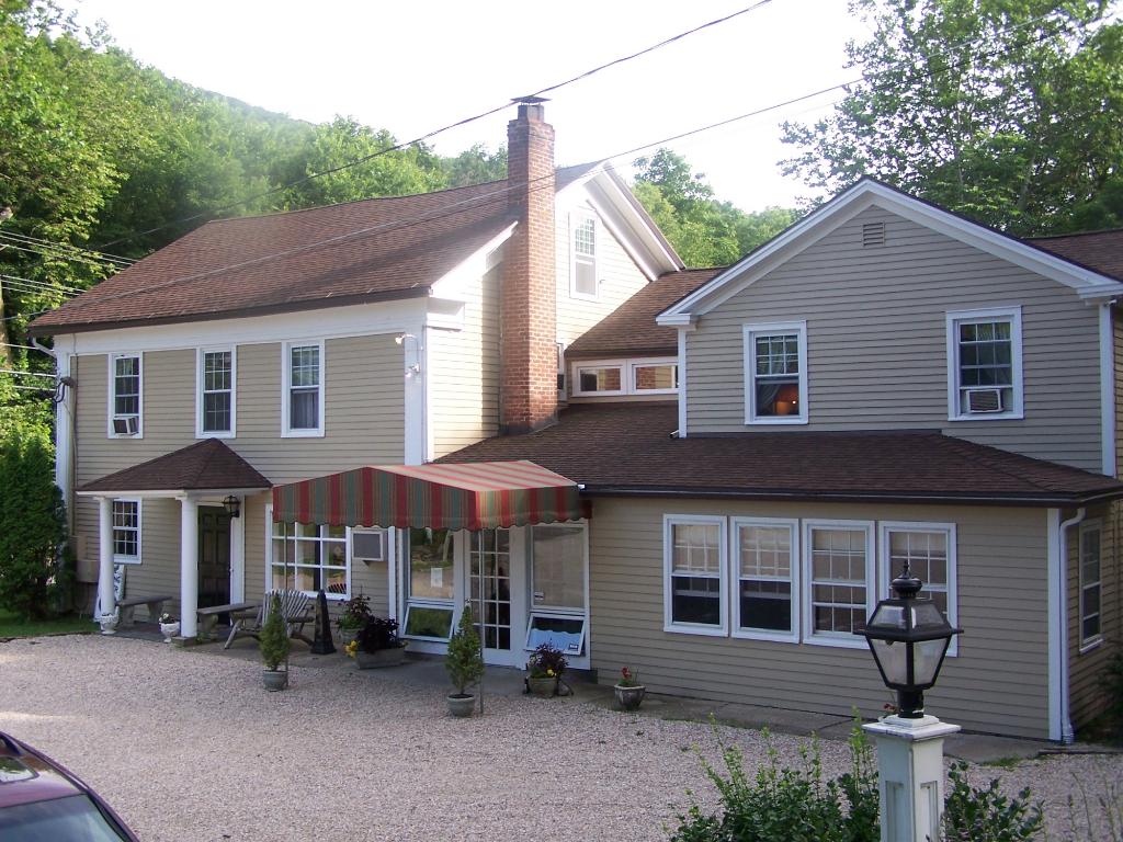 Come Stay With Us In Beautiful Litchfield County