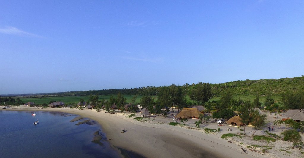 Our Beach Lodge is a self-catering lodge set on the edge of the Pomene Estuary with access to the sea